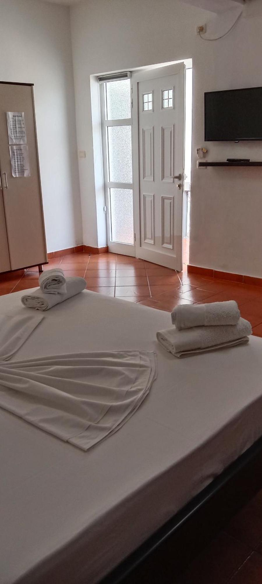 Hotel Villa Ruci Ksamil Rum bild