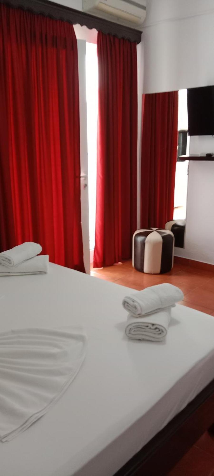 Hotel Villa Ruci Ksamil Rum bild