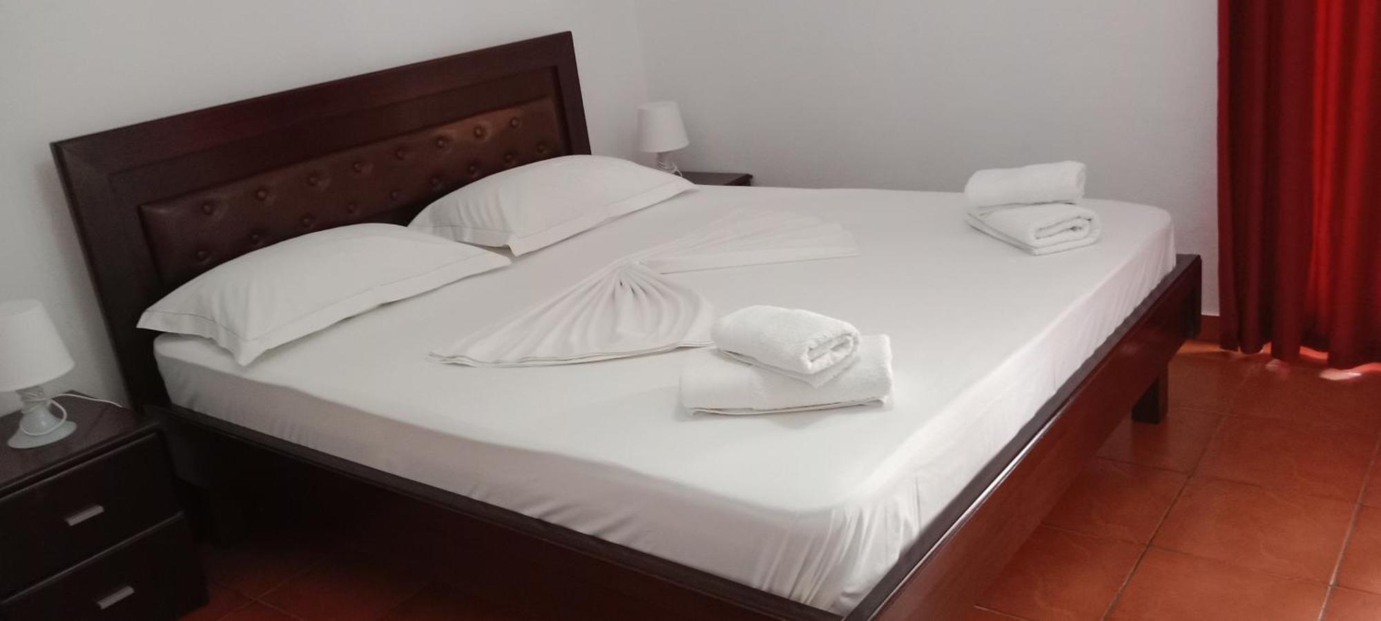 Hotel Villa Ruci Ksamil Rum bild